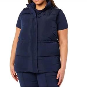 Amazon Essentials Relaxed-Fit Water Repellent Polyester Puffer Vest navy xs nwt